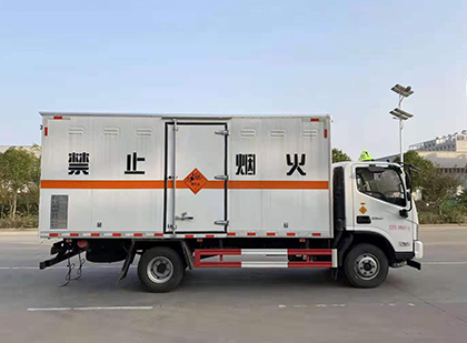 越城爆破器材运输车