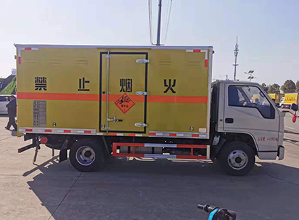 越城爆破器材运输车